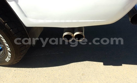 Acheter Occasion Voiture Isuzu KB Blanc à Windhoek, Namibie Acheter Occasion Voiture Isuzu KB Blanc à Windhoek, Namibie