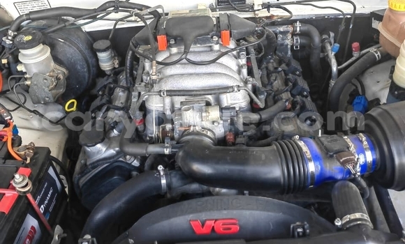 Acheter Occasion Voiture Isuzu KB Blanc à Windhoek, Namibie Acheter Occasion Voiture Isuzu KB Blanc à Windhoek, Namibie