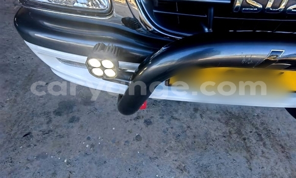 Acheter Occasion Voiture Isuzu KB Blanc à Windhoek, Namibie Acheter Occasion Voiture Isuzu KB Blanc à Windhoek, Namibie