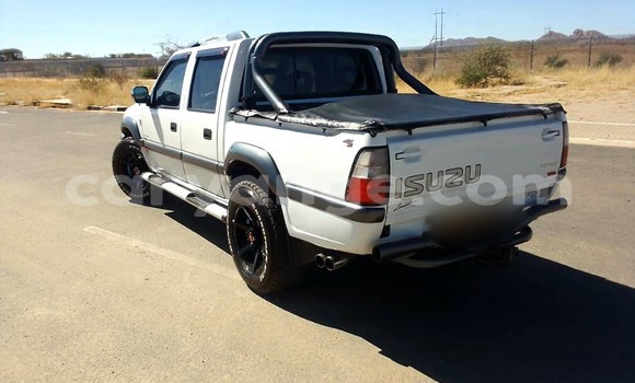 Acheter Occasion Voiture Isuzu KB Blanc à Windhoek, Namibie Acheter Occasion Voiture Isuzu KB Blanc à Windhoek, Namibie