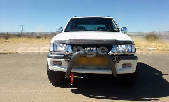 Acheter Occasion Voiture Isuzu KB Blanc à Windhoek, Namibie Acheter Occasion Voiture Isuzu KB Blanc à Windhoek, Namibie
