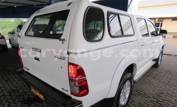 Acheter Occasion Voiture Toyota Dolphin Blanc à Windhoek, Namibie Acheter Occasion Voiture Toyota Dolphin Blanc à Windhoek, Namibie