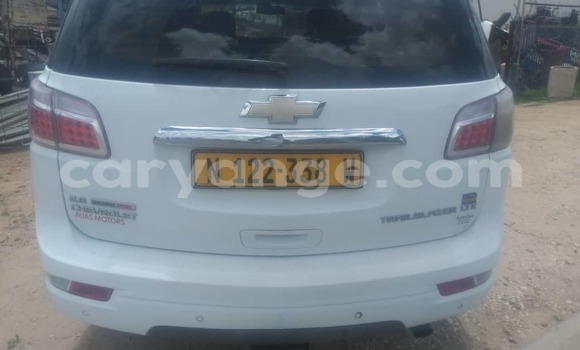 Acheter Occasion Voiture Chevlolet Spin Blanc à Windhoek, Namibie Acheter Occasion Voiture Chevlolet Spin Blanc à Windhoek, Namibie