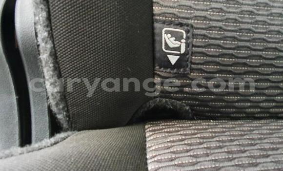 Buy Used Toyota Hilux Silver Car in Karasburg in Karas Buy Used Toyota Hilux Silver Car in Karasburg in Karas