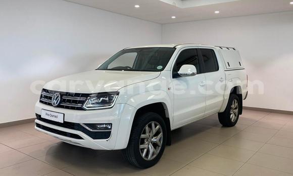 Buy Used Volkswagen Amarok White Car in Windhoek in Namibia