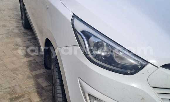 Acheter Occasion Voiture Hyundai Ix35 Blanc à Swakopmund, Namibie Acheter Occasion Voiture Hyundai Ix35 Blanc à Swakopmund, Namibie