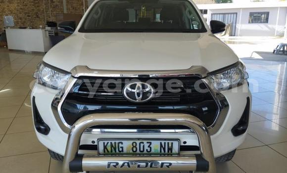 Buy Used Toyota Hilux White Car in Import - Dubai in Namibia Buy Used Toyota Hilux White Car in Import - Dubai in Namibia