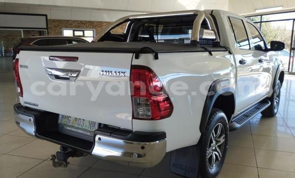 Buy Used Toyota Hilux White Car in Import - Dubai in Namibia Buy Used Toyota Hilux White Car in Import - Dubai in Namibia