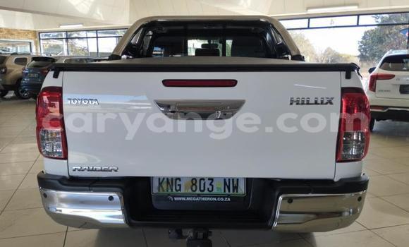 Buy Used Toyota Hilux White Car in Import - Dubai in Namibia Buy Used Toyota Hilux White Car in Import - Dubai in Namibia