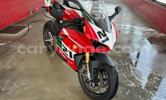 Buy Used Ducati Panigale Red Bike in Windhoek in Namibia