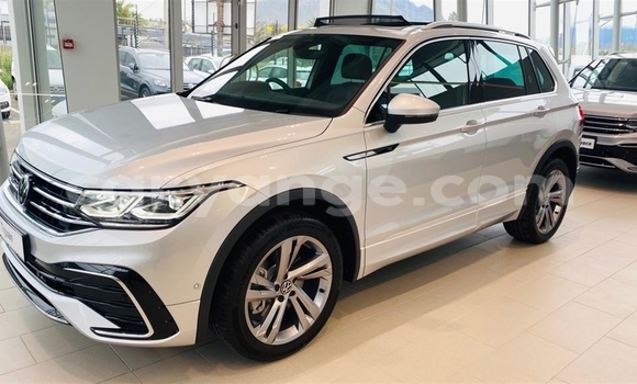 Buy Used Volkswagen Tiguan Silver Car in Karasburg in Karas