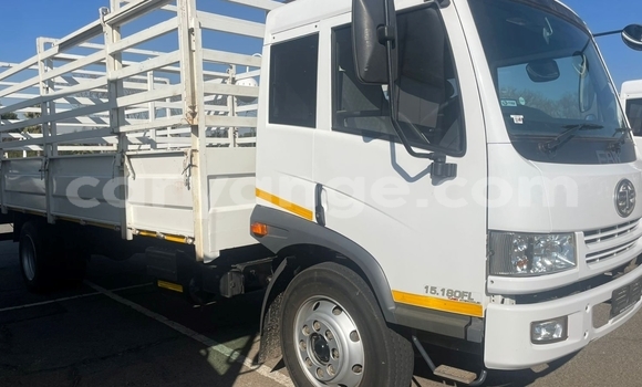 Buy Used Caterpillar 120 White Truck in Karasburg in Karas Buy Used Caterpillar 120 White Truck in Karasburg in Karas