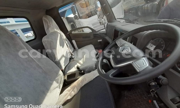 Acheter Occasion Utilitaire Caterpillar 120 Blanc à Gobabis, Omaheke Acheter Occasion Utilitaire Caterpillar 120 Blanc à Gobabis, Omaheke