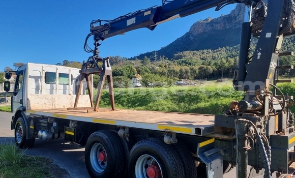 Acheter Occasion Utilitaire Caterpillar 120 Blanc à Gobabis, Omaheke Acheter Occasion Utilitaire Caterpillar 120 Blanc à Gobabis, Omaheke