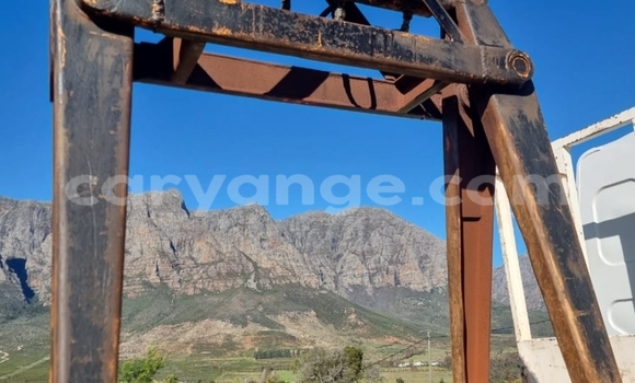 Acheter Occasion Utilitaire Caterpillar 120 Blanc à Gobabis, Omaheke Acheter Occasion Utilitaire Caterpillar 120 Blanc à Gobabis, Omaheke