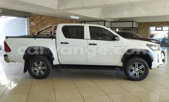 Buy Used Toyota Hilux White Car in Karasburg in Karas Buy Used Toyota Hilux White Car in Karasburg in Karas