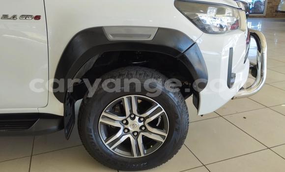 Buy Used Toyota Hilux White Car in Karasburg in Karas Buy Used Toyota Hilux White Car in Karasburg in Karas