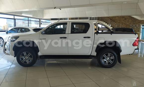 Buy Used Toyota Hilux White Car in Karasburg in Karas Buy Used Toyota Hilux White Car in Karasburg in Karas