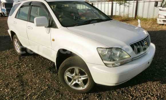 Buy Used Toyota Harrier White Car in Maltahohe in Hardap Buy Used Toyota Harrier White Car in Maltahohe in Hardap
