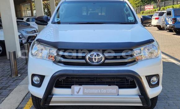 Buy Used Toyota Hilux White Car in Karasburg in Karas Buy Used Toyota Hilux White Car in Karasburg in Karas