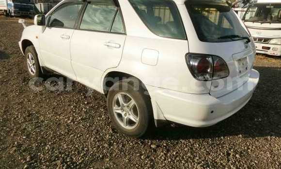 Buy Used Toyota Harrier White Car in Maltahohe in Hardap Buy Used Toyota Harrier White Car in Maltahohe in Hardap