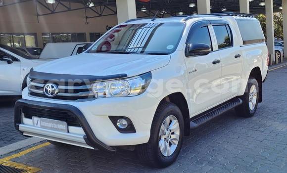Buy Used Toyota Hilux White Car in Karasburg in Karas Buy Used Toyota Hilux White Car in Karasburg in Karas