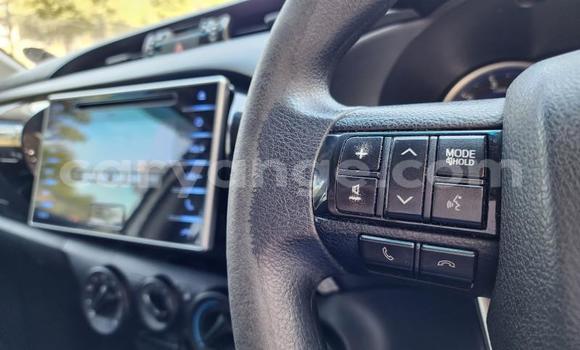 Buy Used Toyota Hilux White Car in Karasburg in Karas Buy Used Toyota Hilux White Car in Karasburg in Karas