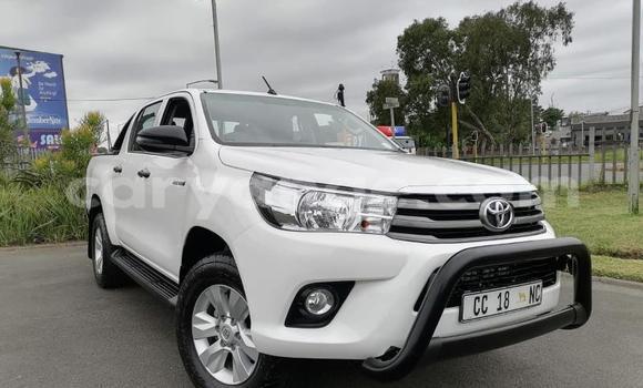Buy Used Toyota Hilux White Car in Karasburg in Karas Buy Used Toyota Hilux White Car in Karasburg in Karas