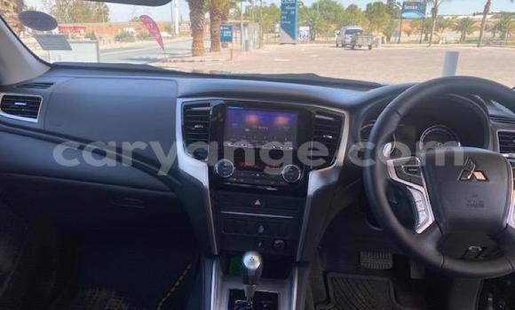 Acheter Occasion Voiture Mitsubishi Triton Noir à Grootfontein, Namibie Acheter Occasion Voiture Mitsubishi Triton Noir à Grootfontein, Namibie