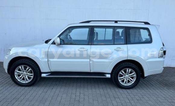 Buy Used Mitsubishi Pajero White Car in Henties Bay in Erongo