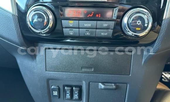 Acheter Occasion Voiture Mitsubishi Pajero Blanc à Henties Bay, Erongo Acheter Occasion Voiture Mitsubishi Pajero Blanc à Henties Bay, Erongo