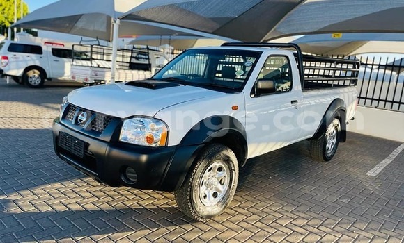 Buy Used Nissan NP 300 White Car in Windhoek in Namibia Buy Used Nissan NP 300 White Car in Windhoek in Namibia