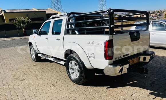 Acheter Occasion Voiture Nissan NP 300 Blanc à Windhoek, Namibie
