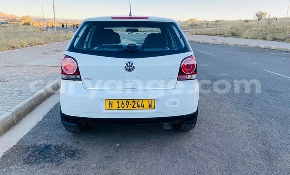 Buy Used Pontiac Aztek White Car in Windhoek in Namibia Buy Used Pontiac Aztek White Car in Windhoek in Namibia