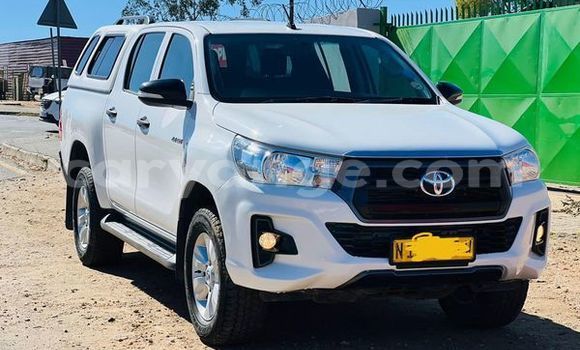 Buy Used Toyota 2000GT White Car in Windhoek in Namibia