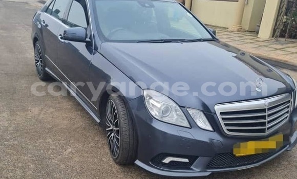 Acheter Occasion Voiture Mercedes-Benz E200 Beige à Windhoek, Namibie Acheter Occasion Voiture Mercedes-Benz E200 Beige à Windhoek, Namibie