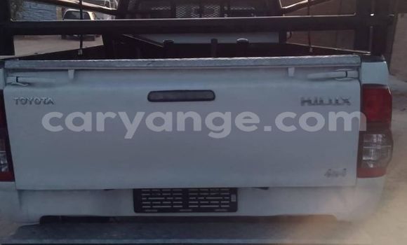 Acheter Occasion Voiture Toyota Hilux Blanc à Windhoek, Namibie Acheter Occasion Voiture Toyota Hilux Blanc à Windhoek, Namibie