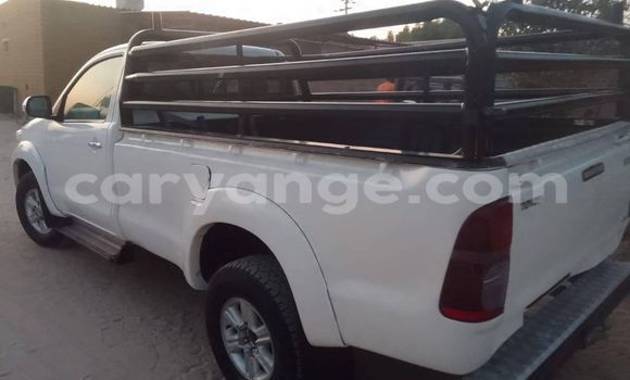 Acheter Occasion Voiture Toyota Hilux Blanc à Windhoek, Namibie Acheter Occasion Voiture Toyota Hilux Blanc à Windhoek, Namibie