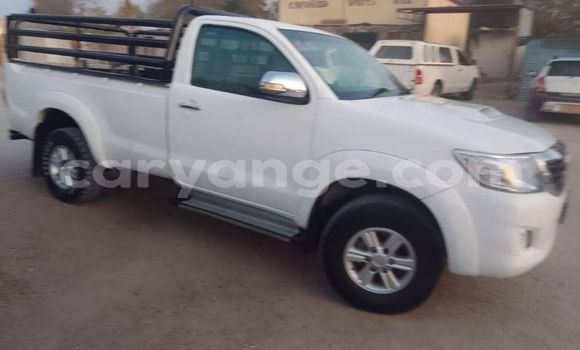 Acheter Occasion Voiture Toyota Hilux Blanc à Windhoek, Namibie Acheter Occasion Voiture Toyota Hilux Blanc à Windhoek, Namibie