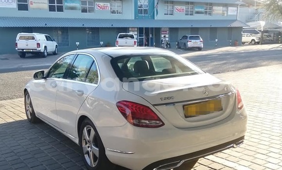 Acheter Occasion Voiture Mercedes-Benz C250 coupe Blanc à Windhoek, Namibie