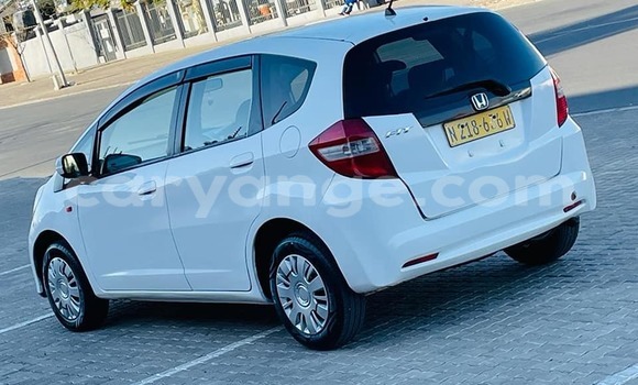 Acheter Occasion Voiture Honda FIT Blanc à Windhoek, Namibie Acheter Occasion Voiture Honda FIT Blanc à Windhoek, Namibie