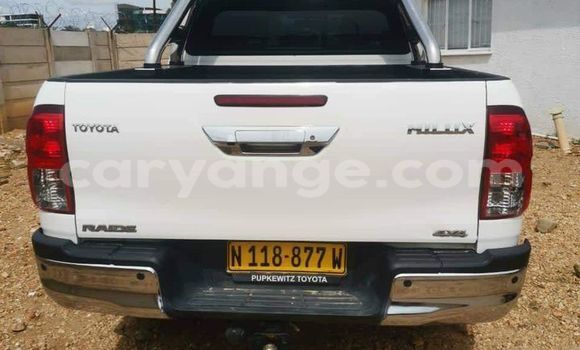 Acheter Occasion Voiture Toyota Hilux Blanc à Windhoek, Namibie Acheter Occasion Voiture Toyota Hilux Blanc à Windhoek, Namibie