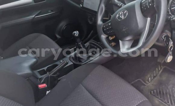 Acheter Occasion Voiture Toyota Hilux Blanc à Windhoek, Namibie Acheter Occasion Voiture Toyota Hilux Blanc à Windhoek, Namibie