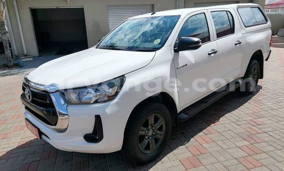 Acheter Occasion Voiture Toyota Hilux Blanc à Windhoek, Namibie Acheter Occasion Voiture Toyota Hilux Blanc à Windhoek, Namibie