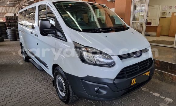 Acheter Occasion Voiture Ford Tourneo Custom Blanc à Windhoek, Namibie Acheter Occasion Voiture Ford Tourneo Custom Blanc à Windhoek, Namibie
