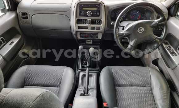 Acheter Occasion Voiture Nissan Hardbody Blanc à Windhoek, Namibie Acheter Occasion Voiture Nissan Hardbody Blanc à Windhoek, Namibie