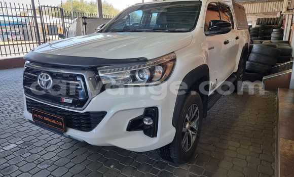 Acheter Occasion Voiture Toyota Hilux Blanc à Windhoek, Namibie Acheter Occasion Voiture Toyota Hilux Blanc à Windhoek, Namibie