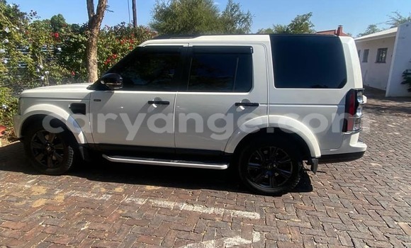 Buy Used Land Rover Discovery White Car in Windhoek in Namibia Buy Used Land Rover Discovery White Car in Windhoek in Namibia