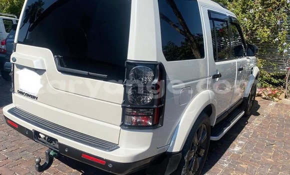 Buy Used Land Rover Discovery White Car in Windhoek in Namibia Buy Used Land Rover Discovery White Car in Windhoek in Namibia