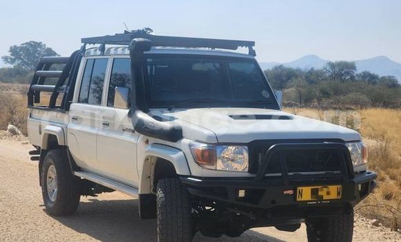 Buy Used Toyota Land Cruiser White Car in Windhoek in Namibia Buy Used Toyota Land Cruiser White Car in Windhoek in Namibia